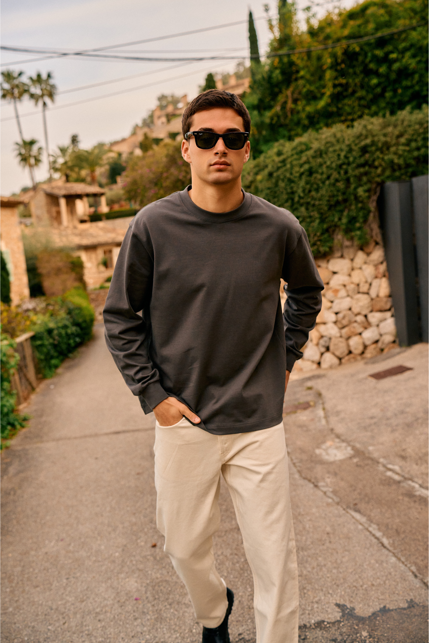 How to Combine the Heavy Weight Longsleeve T-Shirt