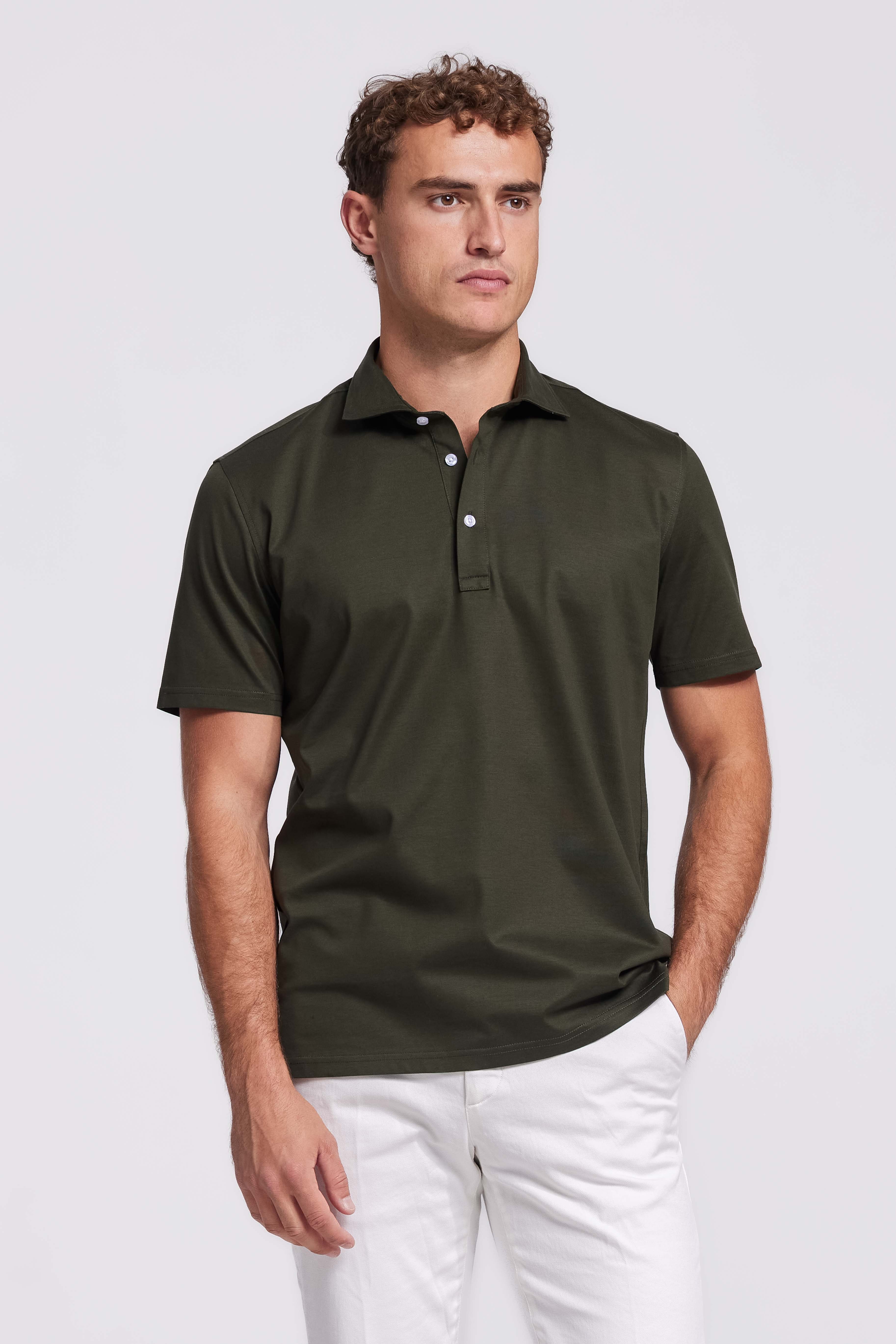 Dunkelgrünes Poloshirt mit kurzem Arm