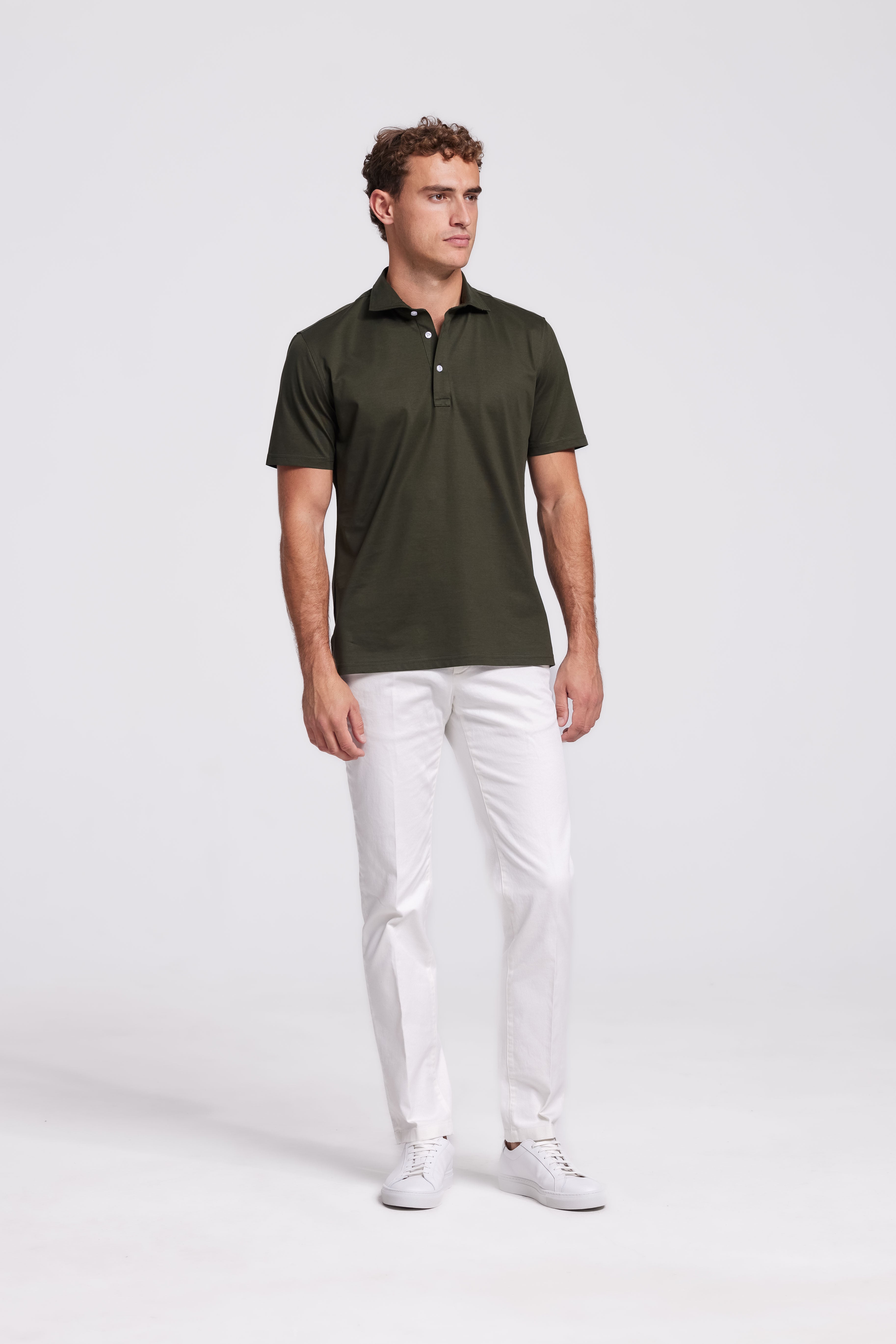 Dunkelgrünes Poloshirt mit kurzem Arm