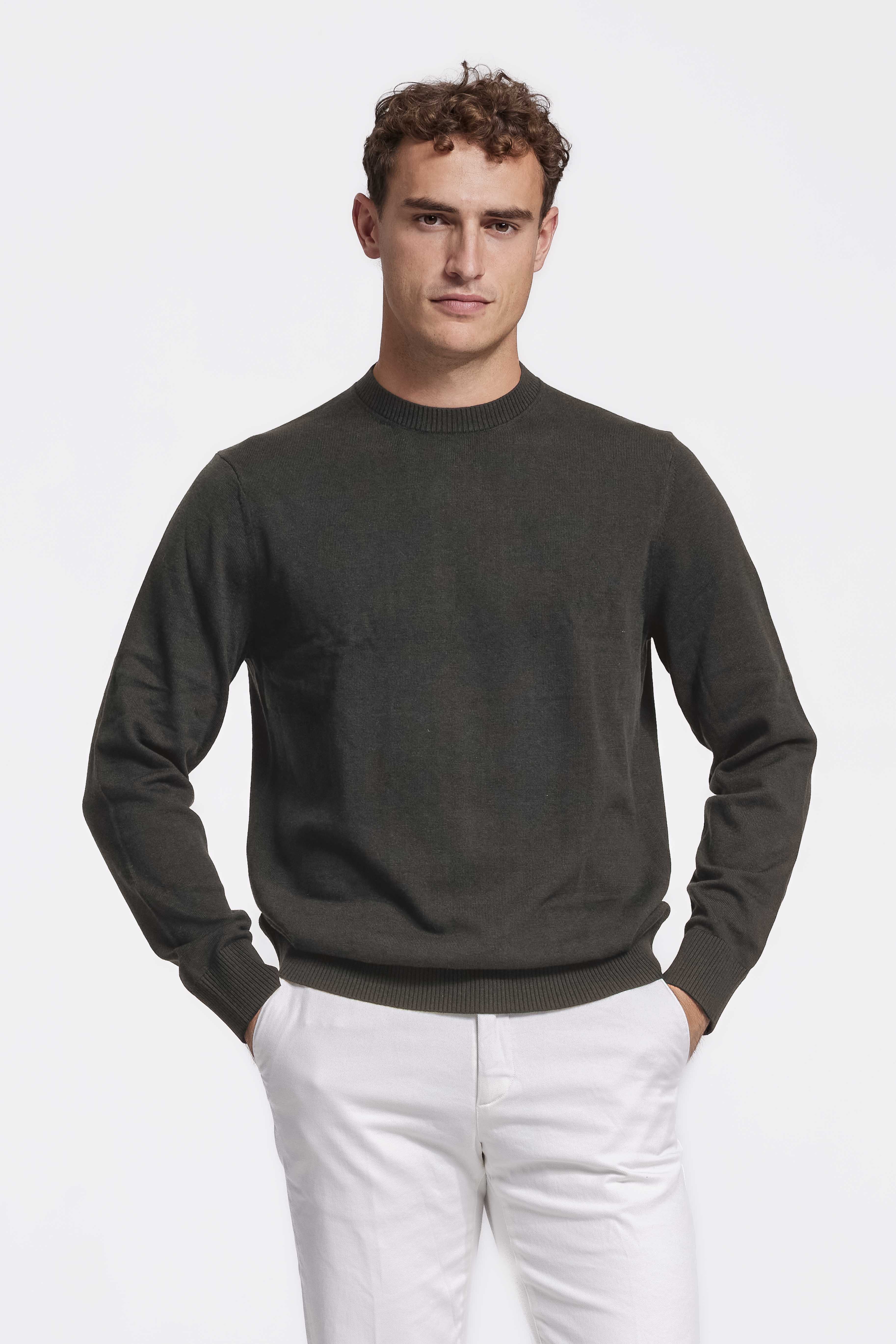 Rundhalsausschnitt, Dunkelgrün