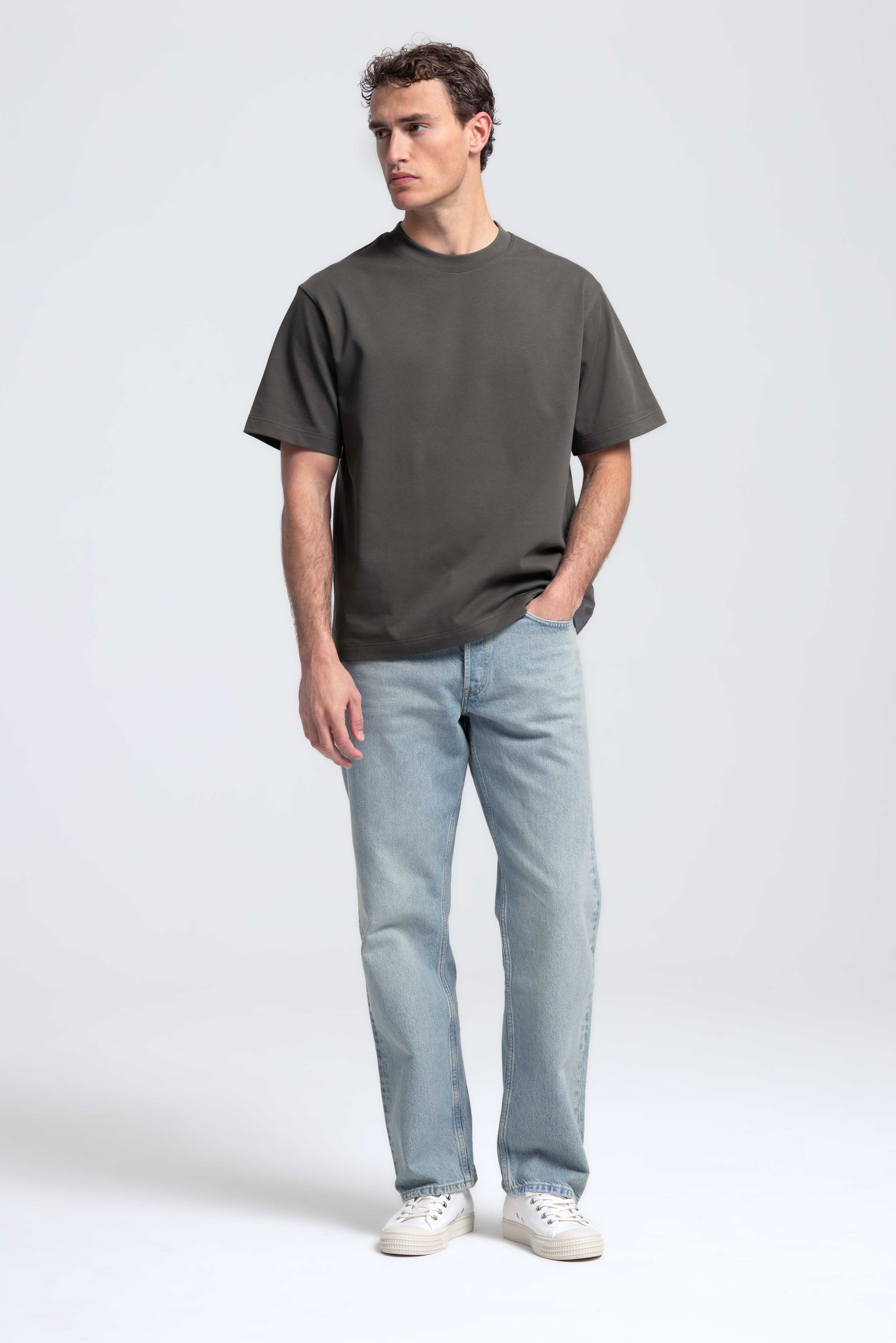 Schweres T-Shirt – Olivgrün