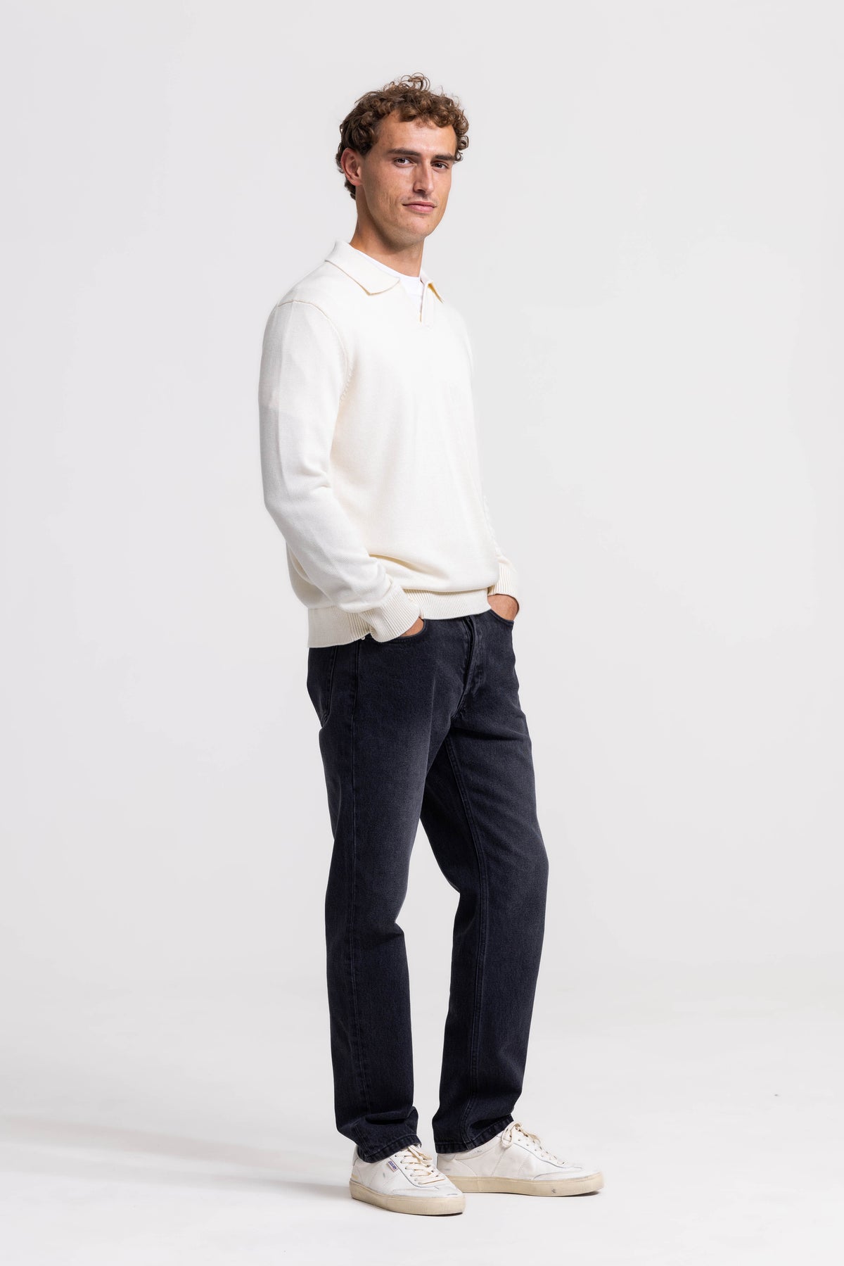 Locker gestricktes Poloshirt – Cremeweiß