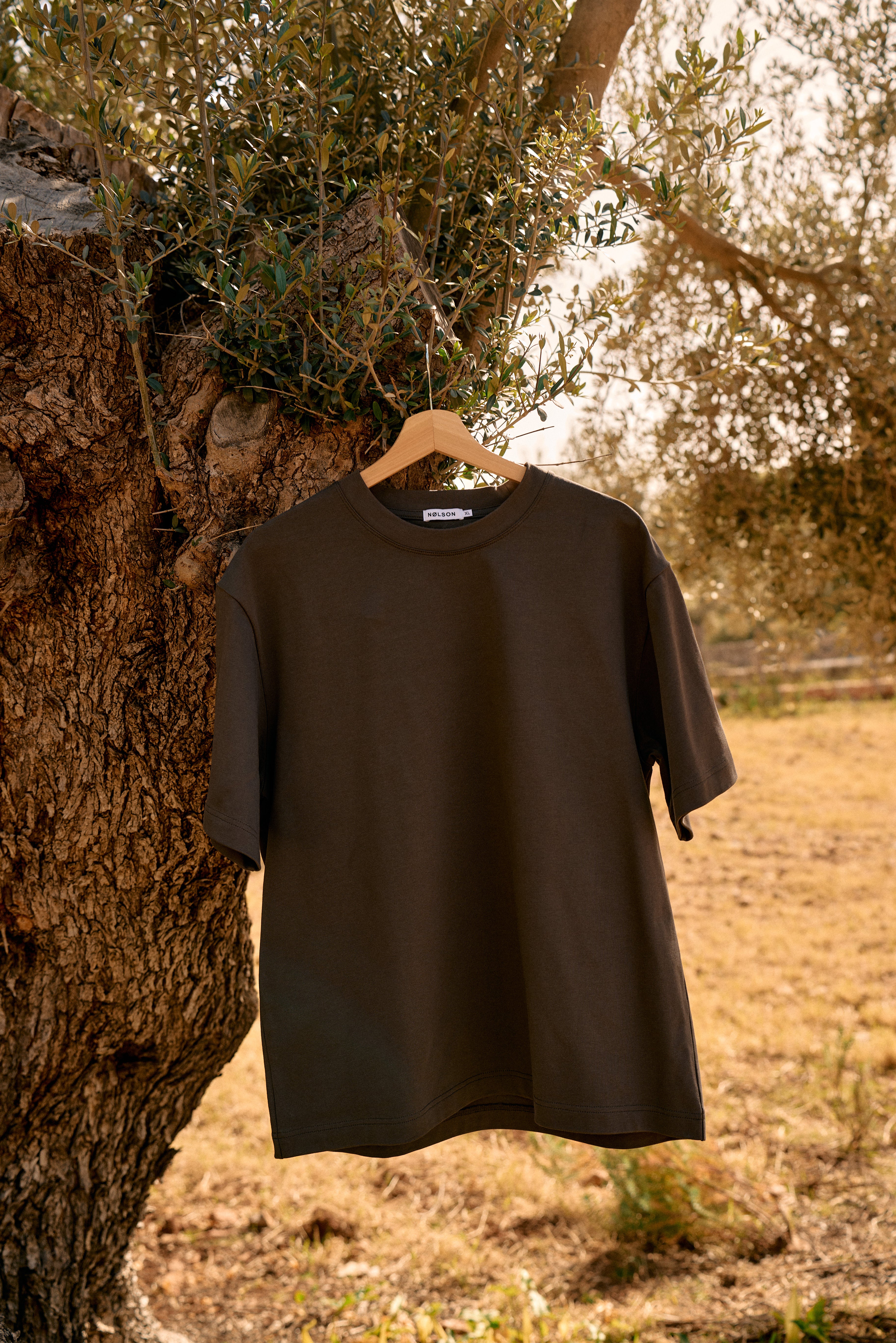 Schweres T-Shirt – Olivgrün