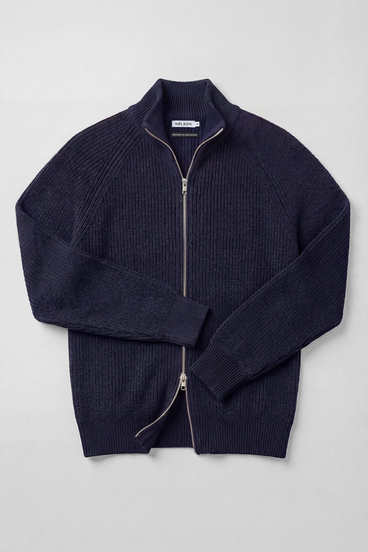 Dunkelblaue Rippenstrickjacke