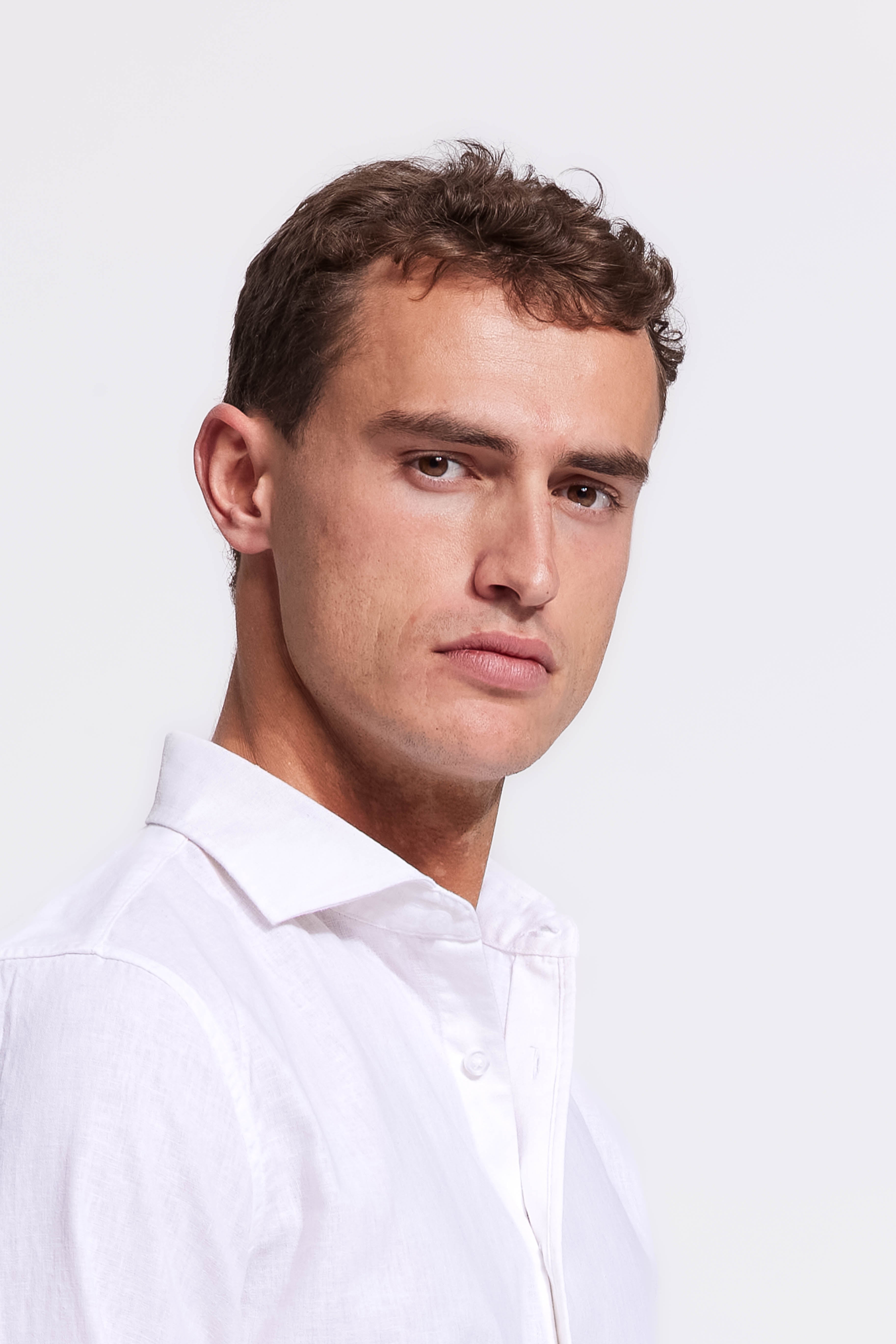 white cotton/linen shirt from NØLSON - nolson