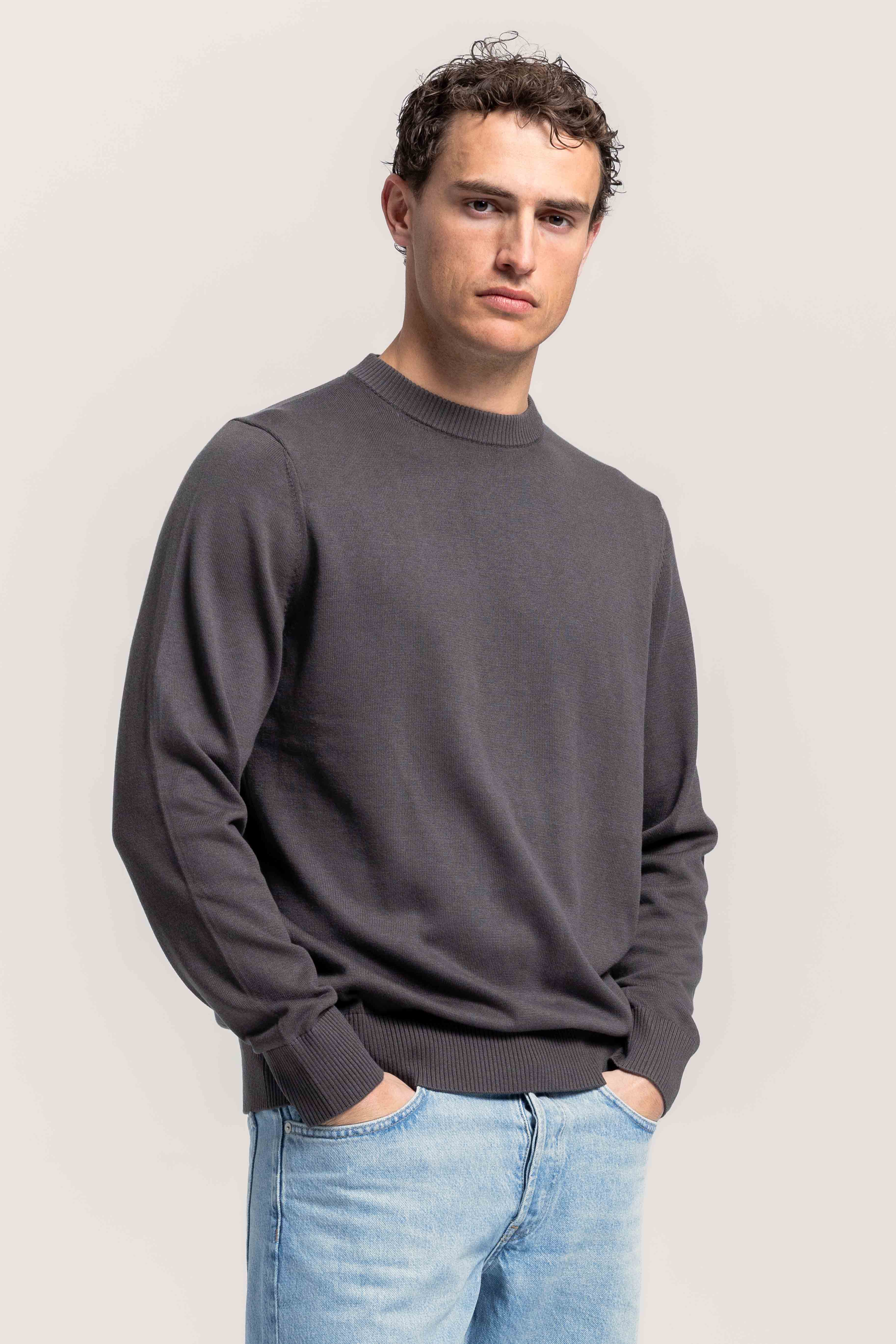 Rundhalsausschnitt, Dunkelgrün