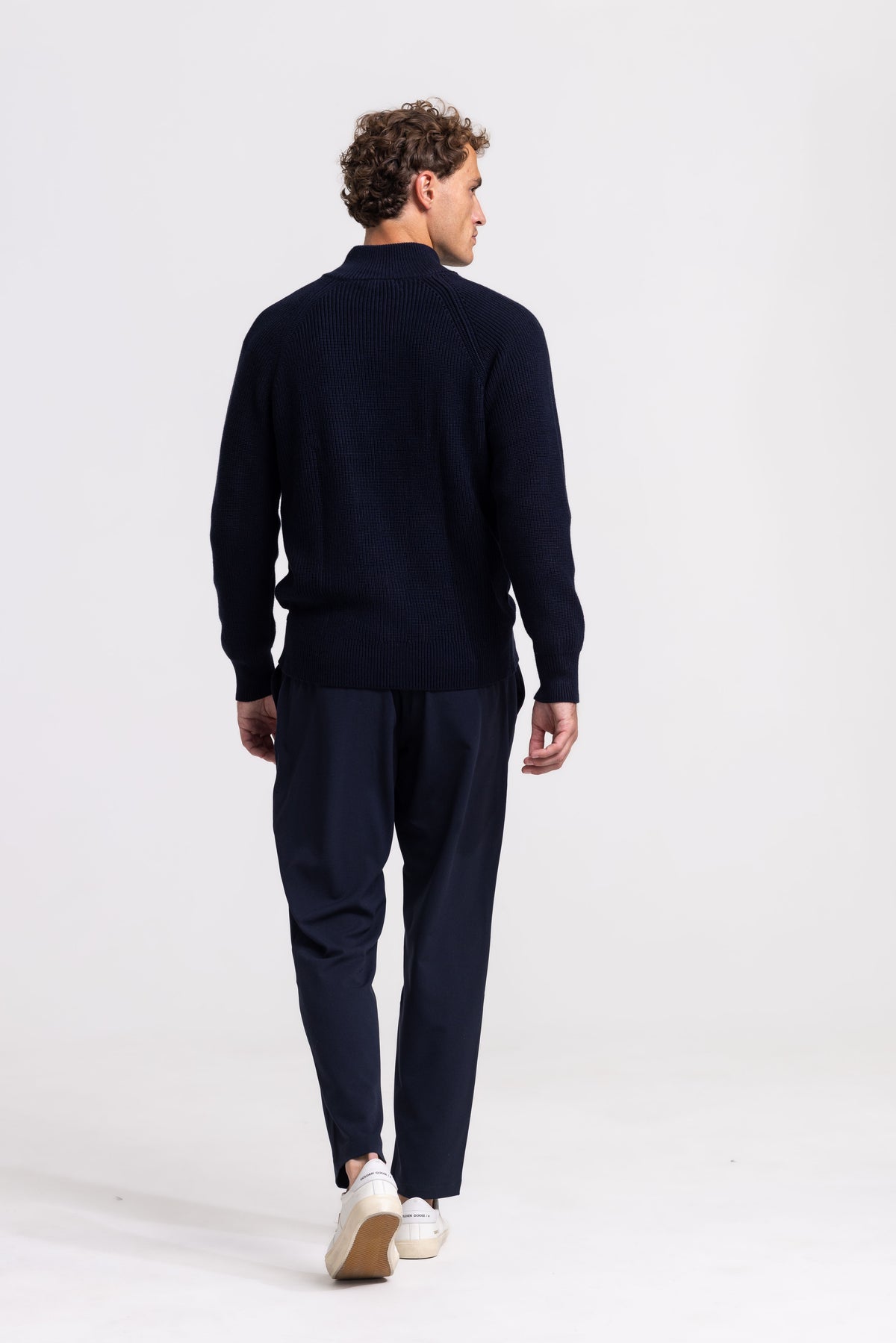 Dunkelblaue Rippenstrickjacke