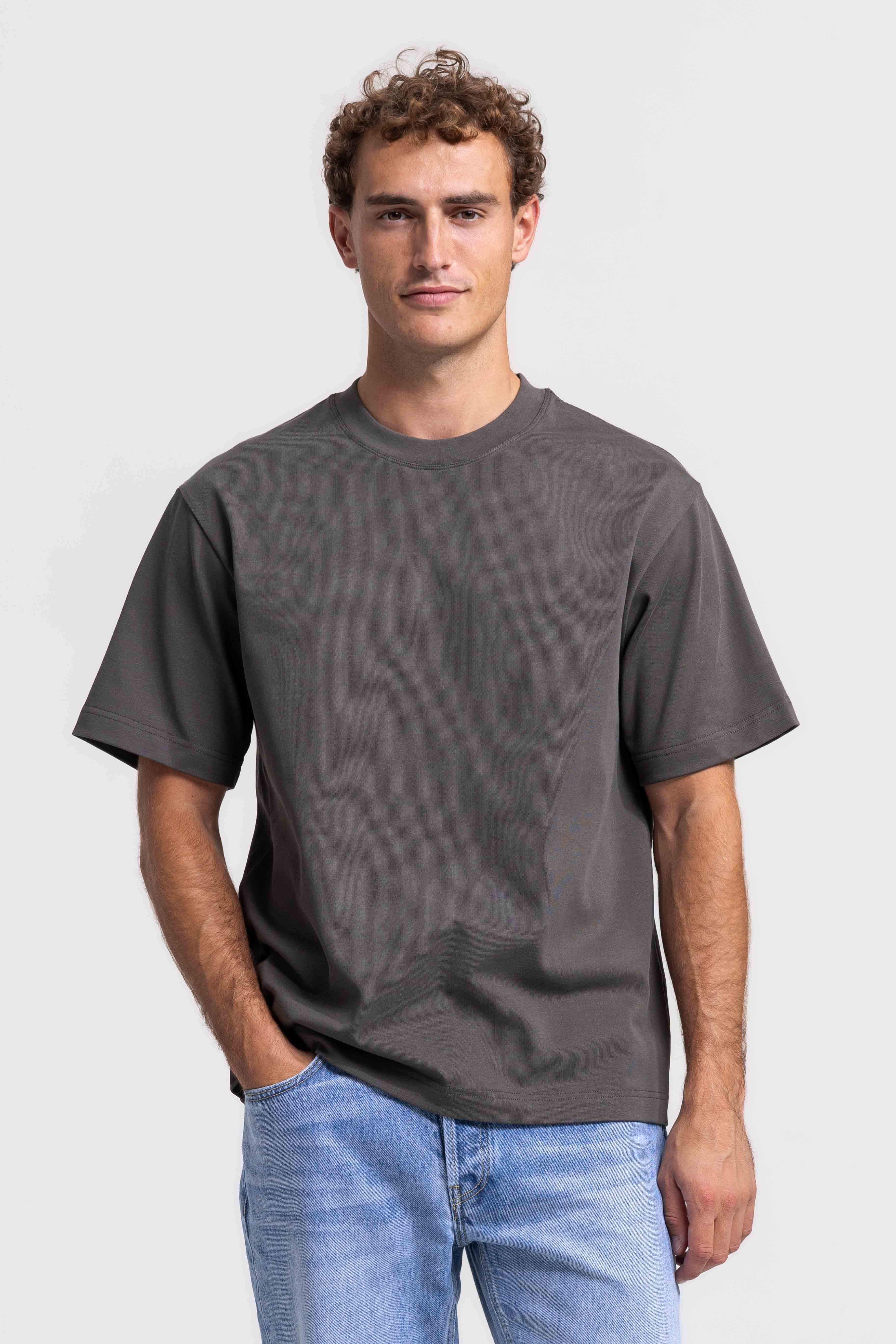 Schweres T-Shirt – Olivgrün