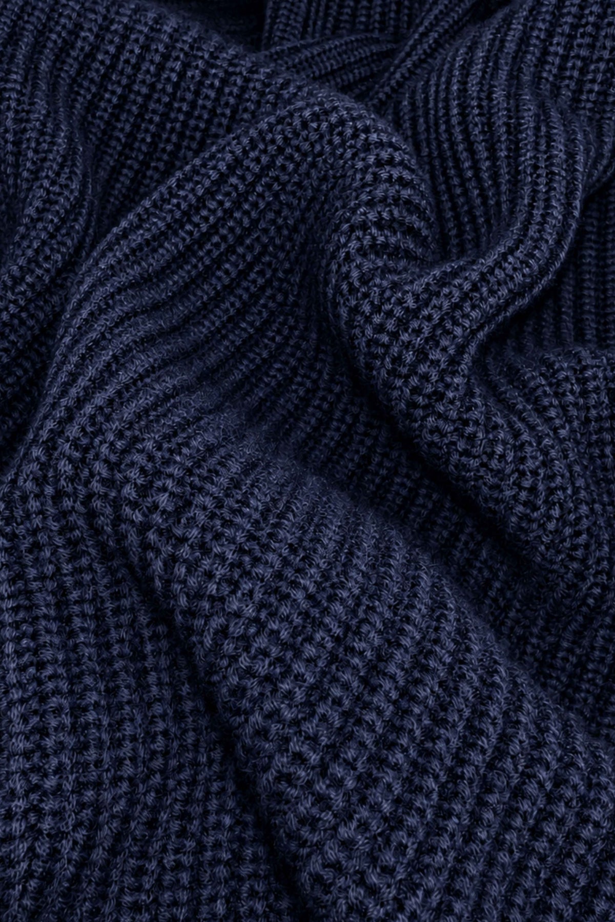 Dunkelblauer Ripppullover mit Rundhalsausschnitt